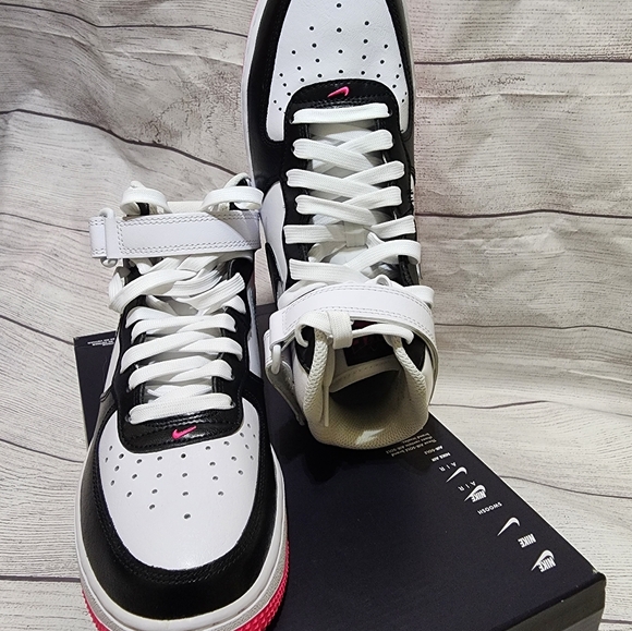 Size 8 - Nike Air Force 1 '07 Mid Electric W FD0866-100 - Picture 4 of 11